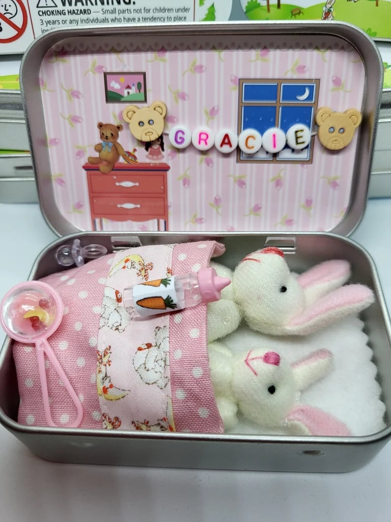 🎉Påske bedste gave 50% RABAT🎁🐇Kanin mor lille plys lomme dåse