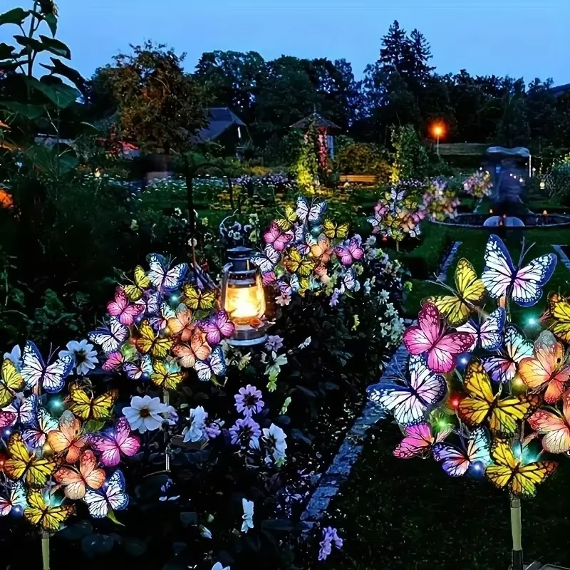 🦋Solcelledrevne udendørs sommerfuglelys💐