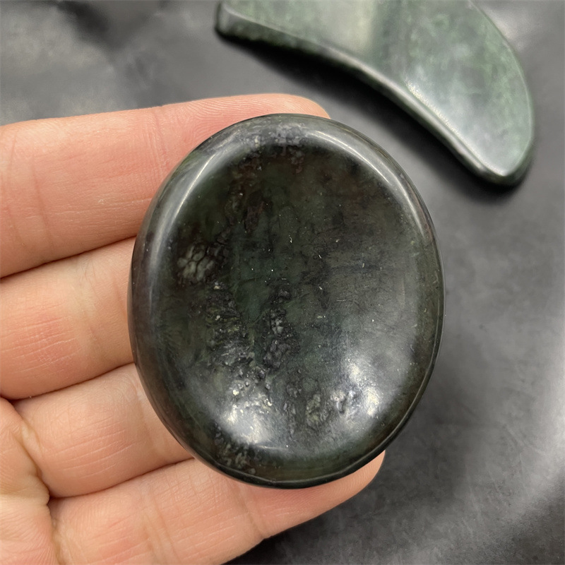 Massage­set i Naturlig Sten: Skrapbräda, Fingerklämma & Ægformet Massageappara