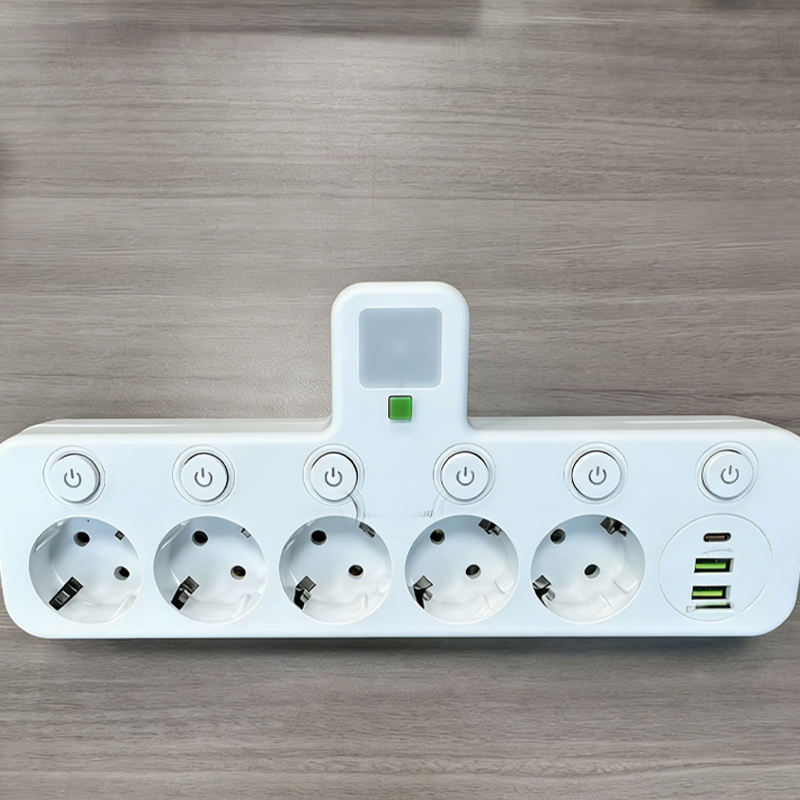 Smart stikdåse med USB-porte